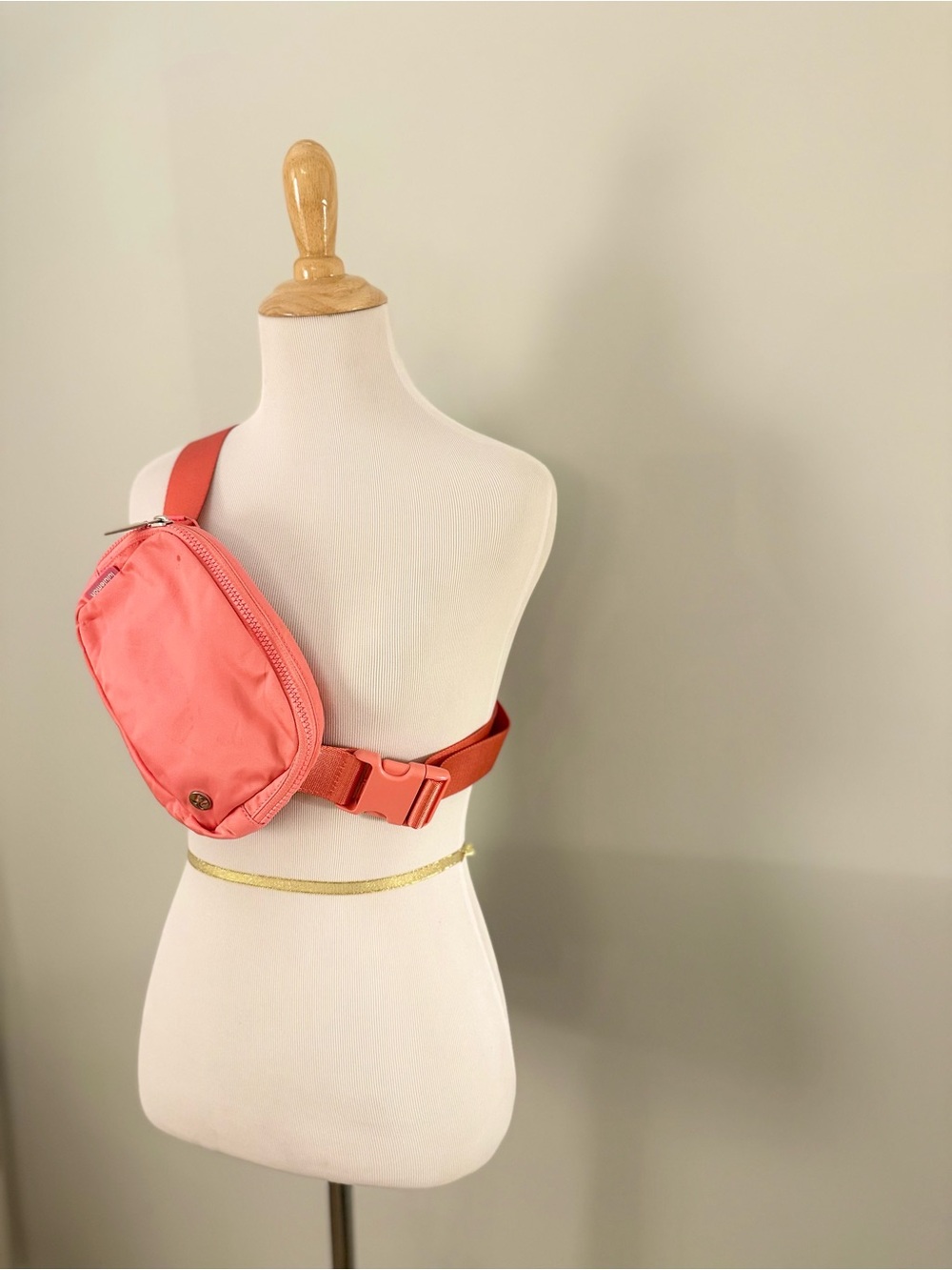 Like New/Very Good ✧ Lululemon ✧ Everywhere Beltbag ✧ 1L ✧ Coral Kiss | Pink